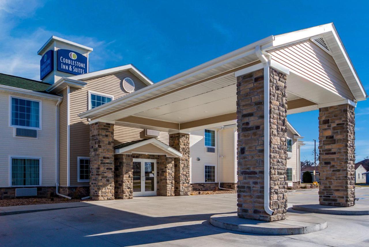 Cobblestone Inn & Suites-Fremont Exterior foto
